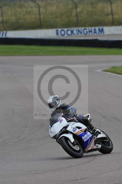 Motorcycle action photographs;Rockingham;Rockingham photographs;event digital images;eventdigitalimages;no limits trackday;peter wileman photography;rockingham corby northamptonshire;trackday;trackday digital images;trackday photos