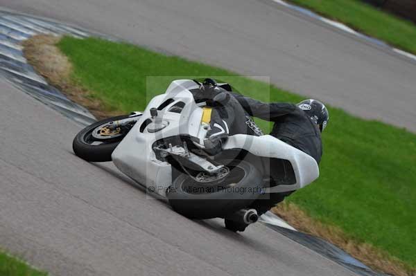 Motorcycle action photographs;Rockingham;Rockingham photographs;event digital images;eventdigitalimages;no limits trackday;peter wileman photography;rockingham corby northamptonshire;trackday;trackday digital images;trackday photos