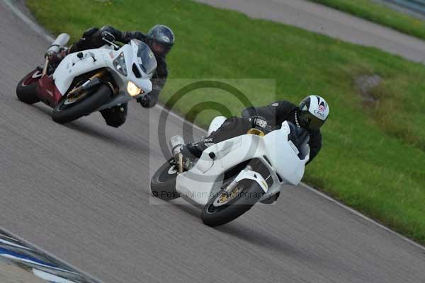 Motorcycle action photographs;Rockingham;Rockingham photographs;event digital images;eventdigitalimages;no limits trackday;peter wileman photography;rockingham corby northamptonshire;trackday;trackday digital images;trackday photos