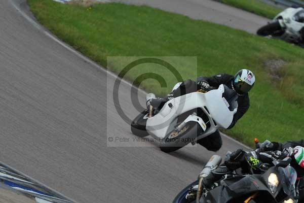 Motorcycle action photographs;Rockingham;Rockingham photographs;event digital images;eventdigitalimages;no limits trackday;peter wileman photography;rockingham corby northamptonshire;trackday;trackday digital images;trackday photos