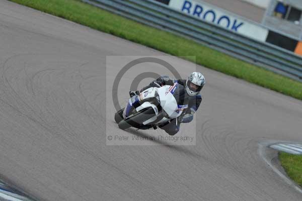 Motorcycle action photographs;Rockingham;Rockingham photographs;event digital images;eventdigitalimages;no limits trackday;peter wileman photography;rockingham corby northamptonshire;trackday;trackday digital images;trackday photos