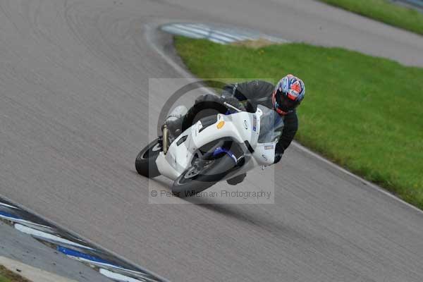 Motorcycle action photographs;Rockingham;Rockingham photographs;event digital images;eventdigitalimages;no limits trackday;peter wileman photography;rockingham corby northamptonshire;trackday;trackday digital images;trackday photos