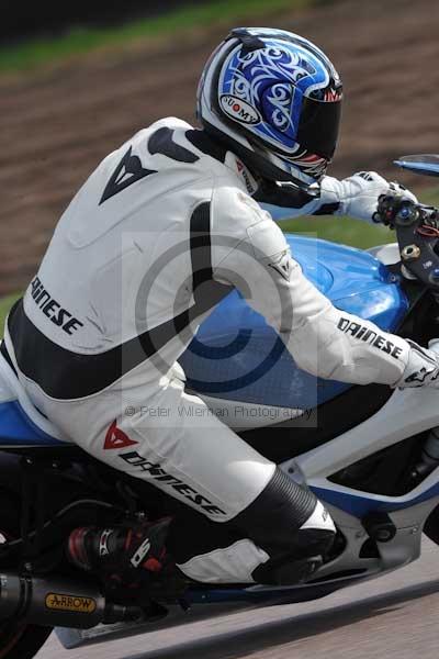 Motorcycle action photographs;Rockingham;Rockingham photographs;event digital images;eventdigitalimages;no limits trackday;peter wileman photography;rockingham corby northamptonshire;trackday;trackday digital images;trackday photos