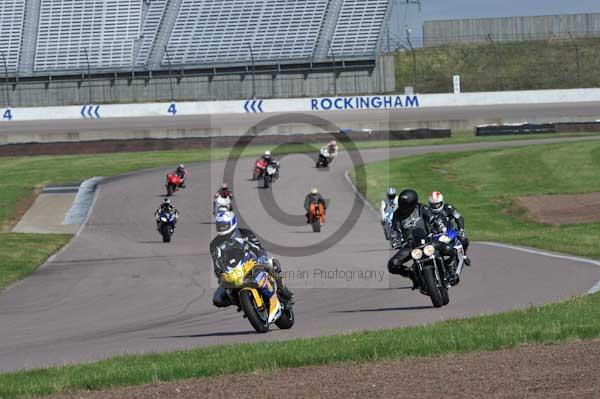 Motorcycle action photographs;Rockingham;Rockingham photographs;event digital images;eventdigitalimages;no limits trackday;peter wileman photography;rockingham corby northamptonshire;trackday;trackday digital images;trackday photos