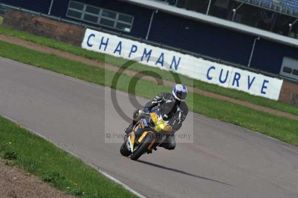 Motorcycle action photographs;Rockingham;Rockingham photographs;event digital images;eventdigitalimages;no limits trackday;peter wileman photography;rockingham corby northamptonshire;trackday;trackday digital images;trackday photos