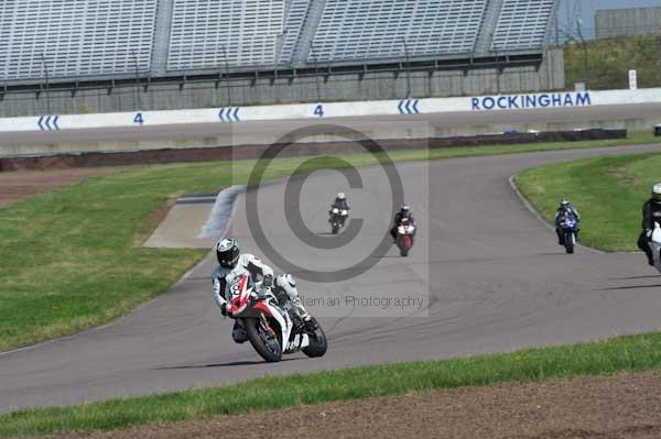 Motorcycle action photographs;Rockingham;Rockingham photographs;event digital images;eventdigitalimages;no limits trackday;peter wileman photography;rockingham corby northamptonshire;trackday;trackday digital images;trackday photos