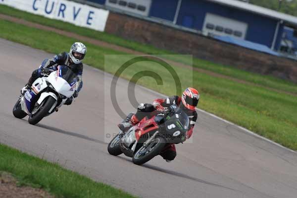 Motorcycle action photographs;Rockingham;Rockingham photographs;event digital images;eventdigitalimages;no limits trackday;peter wileman photography;rockingham corby northamptonshire;trackday;trackday digital images;trackday photos