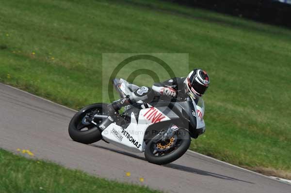 Motorcycle action photographs;Rockingham;Rockingham photographs;event digital images;eventdigitalimages;no limits trackday;peter wileman photography;rockingham corby northamptonshire;trackday;trackday digital images;trackday photos