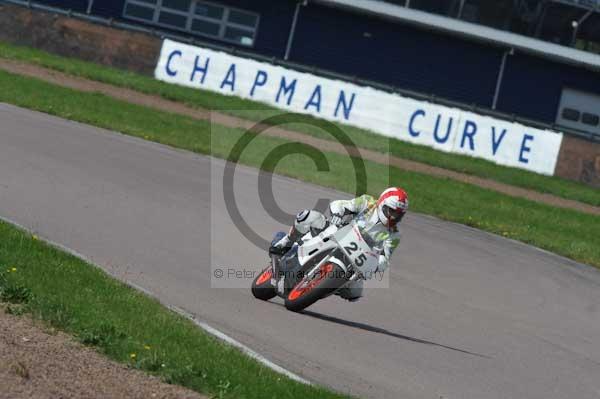 Motorcycle action photographs;Rockingham;Rockingham photographs;event digital images;eventdigitalimages;no limits trackday;peter wileman photography;rockingham corby northamptonshire;trackday;trackday digital images;trackday photos