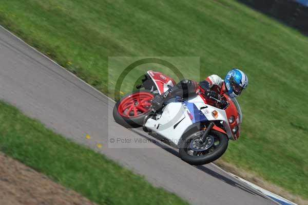 Motorcycle action photographs;Rockingham;Rockingham photographs;event digital images;eventdigitalimages;no limits trackday;peter wileman photography;rockingham corby northamptonshire;trackday;trackday digital images;trackday photos