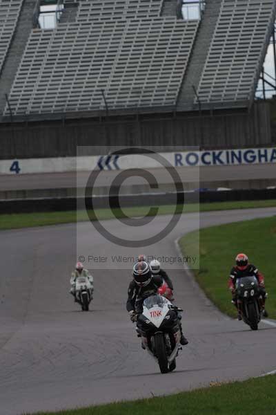 Motorcycle action photographs;Rockingham;Rockingham photographs;event digital images;eventdigitalimages;no limits trackday;peter wileman photography;rockingham corby northamptonshire;trackday;trackday digital images;trackday photos