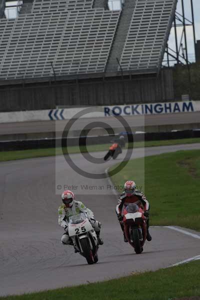 Motorcycle action photographs;Rockingham;Rockingham photographs;event digital images;eventdigitalimages;no limits trackday;peter wileman photography;rockingham corby northamptonshire;trackday;trackday digital images;trackday photos