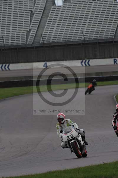 Motorcycle action photographs;Rockingham;Rockingham photographs;event digital images;eventdigitalimages;no limits trackday;peter wileman photography;rockingham corby northamptonshire;trackday;trackday digital images;trackday photos