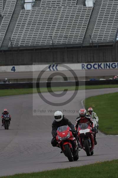 Motorcycle action photographs;Rockingham;Rockingham photographs;event digital images;eventdigitalimages;no limits trackday;peter wileman photography;rockingham corby northamptonshire;trackday;trackday digital images;trackday photos