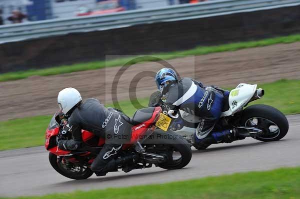 Motorcycle action photographs;Rockingham;Rockingham photographs;event digital images;eventdigitalimages;no limits trackday;peter wileman photography;rockingham corby northamptonshire;trackday;trackday digital images;trackday photos