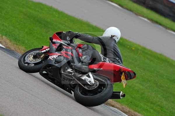 Motorcycle action photographs;Rockingham;Rockingham photographs;event digital images;eventdigitalimages;no limits trackday;peter wileman photography;rockingham corby northamptonshire;trackday;trackday digital images;trackday photos