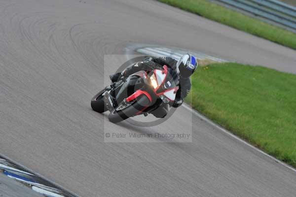 Motorcycle action photographs;Rockingham;Rockingham photographs;event digital images;eventdigitalimages;no limits trackday;peter wileman photography;rockingham corby northamptonshire;trackday;trackday digital images;trackday photos