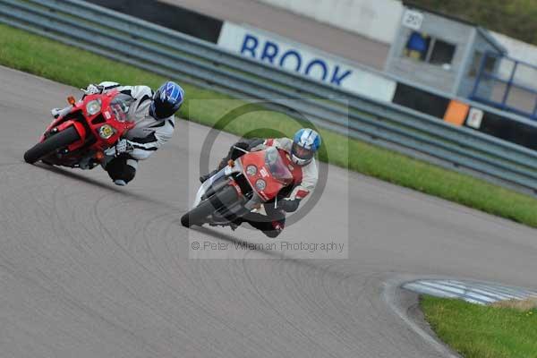 Motorcycle action photographs;Rockingham;Rockingham photographs;event digital images;eventdigitalimages;no limits trackday;peter wileman photography;rockingham corby northamptonshire;trackday;trackday digital images;trackday photos