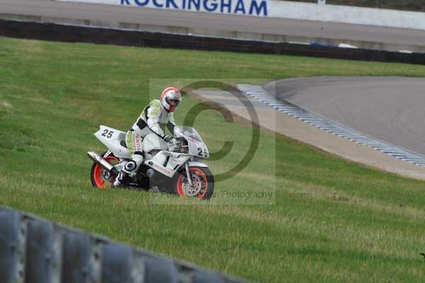 Motorcycle action photographs;Rockingham;Rockingham photographs;event digital images;eventdigitalimages;no limits trackday;peter wileman photography;rockingham corby northamptonshire;trackday;trackday digital images;trackday photos