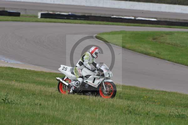 Motorcycle action photographs;Rockingham;Rockingham photographs;event digital images;eventdigitalimages;no limits trackday;peter wileman photography;rockingham corby northamptonshire;trackday;trackday digital images;trackday photos