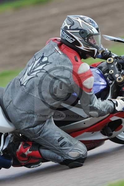 Motorcycle action photographs;Rockingham;Rockingham photographs;event digital images;eventdigitalimages;no limits trackday;peter wileman photography;rockingham corby northamptonshire;trackday;trackday digital images;trackday photos