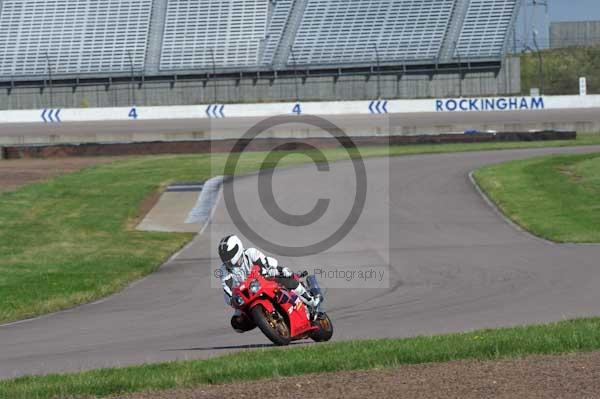 Motorcycle action photographs;Rockingham;Rockingham photographs;event digital images;eventdigitalimages;no limits trackday;peter wileman photography;rockingham corby northamptonshire;trackday;trackday digital images;trackday photos