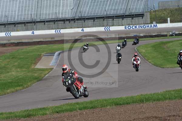 Motorcycle action photographs;Rockingham;Rockingham photographs;event digital images;eventdigitalimages;no limits trackday;peter wileman photography;rockingham corby northamptonshire;trackday;trackday digital images;trackday photos