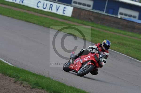 Motorcycle action photographs;Rockingham;Rockingham photographs;event digital images;eventdigitalimages;no limits trackday;peter wileman photography;rockingham corby northamptonshire;trackday;trackday digital images;trackday photos