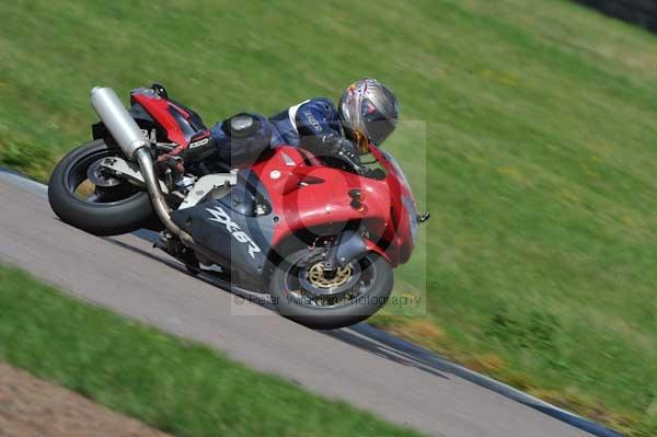 Motorcycle action photographs;Rockingham;Rockingham photographs;event digital images;eventdigitalimages;no limits trackday;peter wileman photography;rockingham corby northamptonshire;trackday;trackday digital images;trackday photos