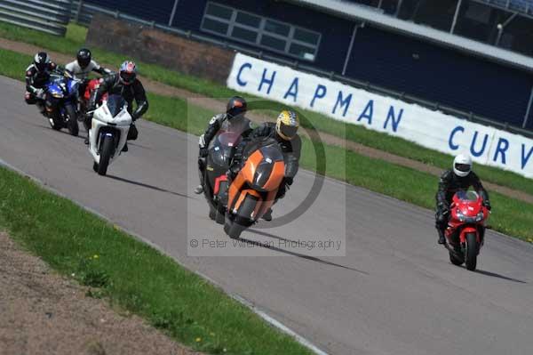 Motorcycle action photographs;Rockingham;Rockingham photographs;event digital images;eventdigitalimages;no limits trackday;peter wileman photography;rockingham corby northamptonshire;trackday;trackday digital images;trackday photos