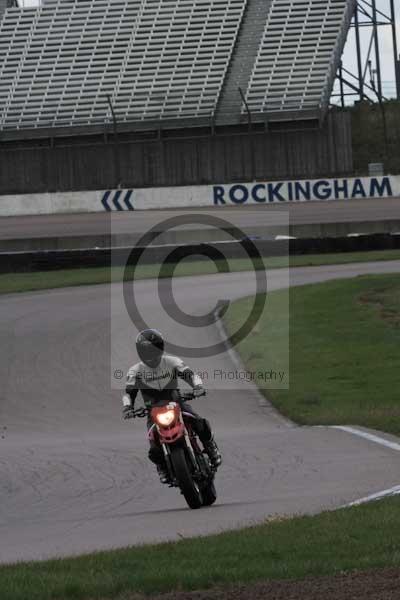 Motorcycle action photographs;Rockingham;Rockingham photographs;event digital images;eventdigitalimages;no limits trackday;peter wileman photography;rockingham corby northamptonshire;trackday;trackday digital images;trackday photos