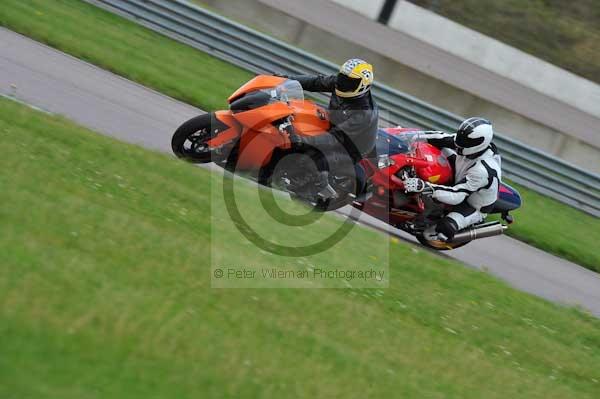 Motorcycle action photographs;Rockingham;Rockingham photographs;event digital images;eventdigitalimages;no limits trackday;peter wileman photography;rockingham corby northamptonshire;trackday;trackday digital images;trackday photos