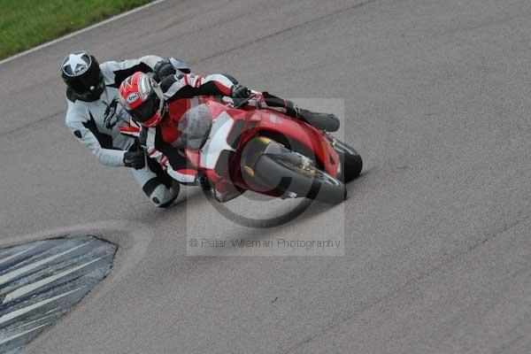 Motorcycle action photographs;Rockingham;Rockingham photographs;event digital images;eventdigitalimages;no limits trackday;peter wileman photography;rockingham corby northamptonshire;trackday;trackday digital images;trackday photos