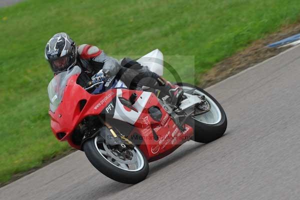 Motorcycle action photographs;Rockingham;Rockingham photographs;event digital images;eventdigitalimages;no limits trackday;peter wileman photography;rockingham corby northamptonshire;trackday;trackday digital images;trackday photos