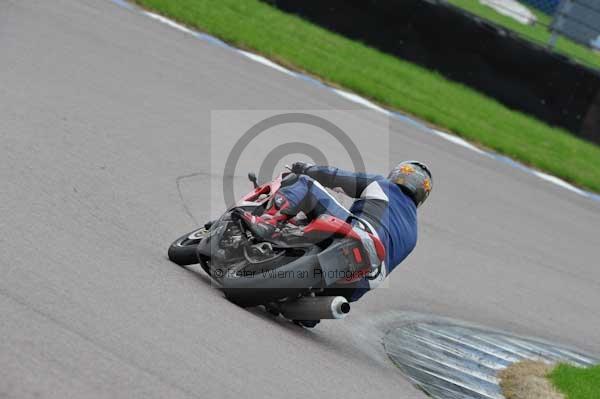 Motorcycle action photographs;Rockingham;Rockingham photographs;event digital images;eventdigitalimages;no limits trackday;peter wileman photography;rockingham corby northamptonshire;trackday;trackday digital images;trackday photos