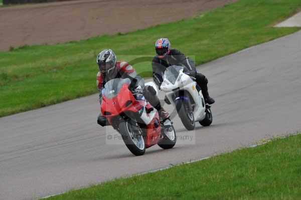 Motorcycle action photographs;Rockingham;Rockingham photographs;event digital images;eventdigitalimages;no limits trackday;peter wileman photography;rockingham corby northamptonshire;trackday;trackday digital images;trackday photos