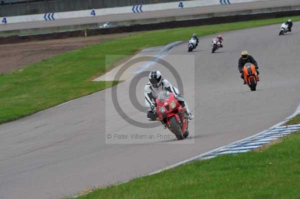 Motorcycle action photographs;Rockingham;Rockingham photographs;event digital images;eventdigitalimages;no limits trackday;peter wileman photography;rockingham corby northamptonshire;trackday;trackday digital images;trackday photos