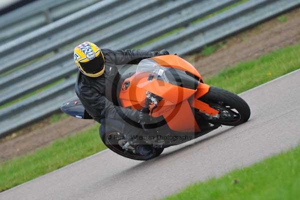 Motorcycle action photographs;Rockingham;Rockingham photographs;event digital images;eventdigitalimages;no limits trackday;peter wileman photography;rockingham corby northamptonshire;trackday;trackday digital images;trackday photos