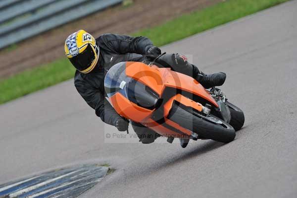 Motorcycle action photographs;Rockingham;Rockingham photographs;event digital images;eventdigitalimages;no limits trackday;peter wileman photography;rockingham corby northamptonshire;trackday;trackday digital images;trackday photos