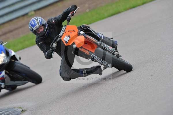 Motorcycle action photographs;Rockingham;Rockingham photographs;event digital images;eventdigitalimages;no limits trackday;peter wileman photography;rockingham corby northamptonshire;trackday;trackday digital images;trackday photos