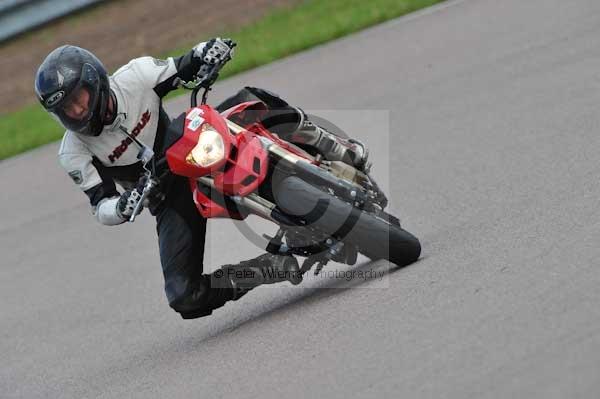 Motorcycle action photographs;Rockingham;Rockingham photographs;event digital images;eventdigitalimages;no limits trackday;peter wileman photography;rockingham corby northamptonshire;trackday;trackday digital images;trackday photos