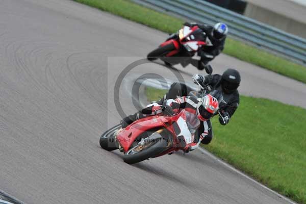 Motorcycle action photographs;Rockingham;Rockingham photographs;event digital images;eventdigitalimages;no limits trackday;peter wileman photography;rockingham corby northamptonshire;trackday;trackday digital images;trackday photos