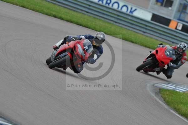 Motorcycle action photographs;Rockingham;Rockingham photographs;event digital images;eventdigitalimages;no limits trackday;peter wileman photography;rockingham corby northamptonshire;trackday;trackday digital images;trackday photos