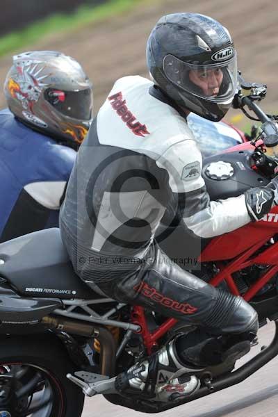 Motorcycle action photographs;Rockingham;Rockingham photographs;event digital images;eventdigitalimages;no limits trackday;peter wileman photography;rockingham corby northamptonshire;trackday;trackday digital images;trackday photos