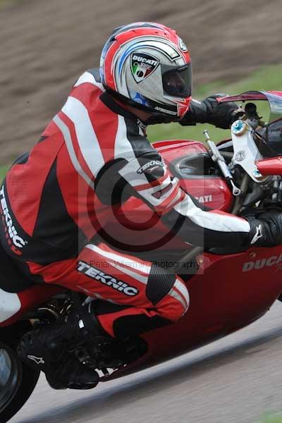 Motorcycle action photographs;Rockingham;Rockingham photographs;event digital images;eventdigitalimages;no limits trackday;peter wileman photography;rockingham corby northamptonshire;trackday;trackday digital images;trackday photos