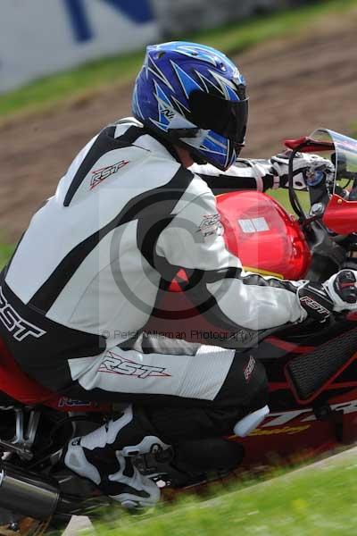 Motorcycle action photographs;Rockingham;Rockingham photographs;event digital images;eventdigitalimages;no limits trackday;peter wileman photography;rockingham corby northamptonshire;trackday;trackday digital images;trackday photos