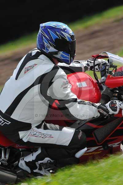 Motorcycle action photographs;Rockingham;Rockingham photographs;event digital images;eventdigitalimages;no limits trackday;peter wileman photography;rockingham corby northamptonshire;trackday;trackday digital images;trackday photos