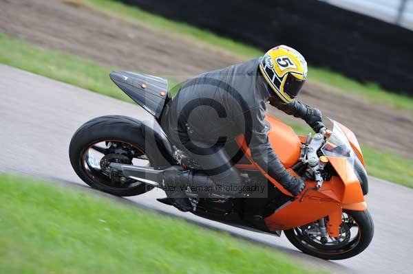 Motorcycle action photographs;Rockingham;Rockingham photographs;event digital images;eventdigitalimages;no limits trackday;peter wileman photography;rockingham corby northamptonshire;trackday;trackday digital images;trackday photos