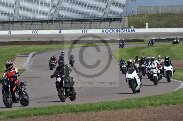 Motorcycle action photographs;Rockingham;Rockingham photographs;event digital images;eventdigitalimages;no limits trackday;peter wileman photography;rockingham corby northamptonshire;trackday;trackday digital images;trackday photos