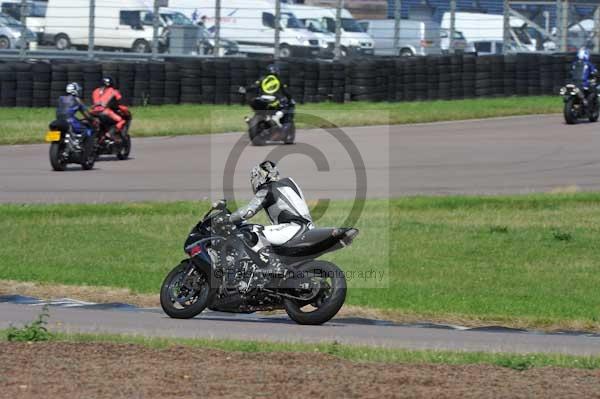 Motorcycle action photographs;Rockingham;Rockingham photographs;event digital images;eventdigitalimages;no limits trackday;peter wileman photography;rockingham corby northamptonshire;trackday;trackday digital images;trackday photos